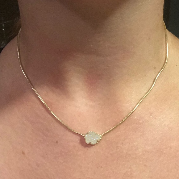 Kendra Scott Tess Necklace - Picture 3 of 3